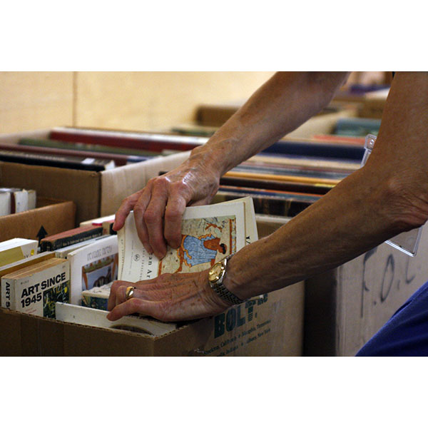 art pamphlet browsing